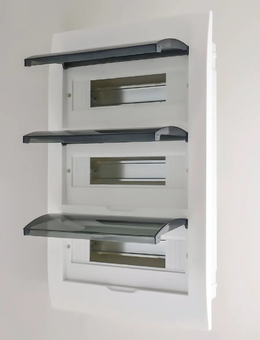 LUXRAY Боксс прозрачной крышкой ЩРВ-П-36 для внутренней установки 36-и модульных устройств LEZARD 731-1000-036 - Вид №2