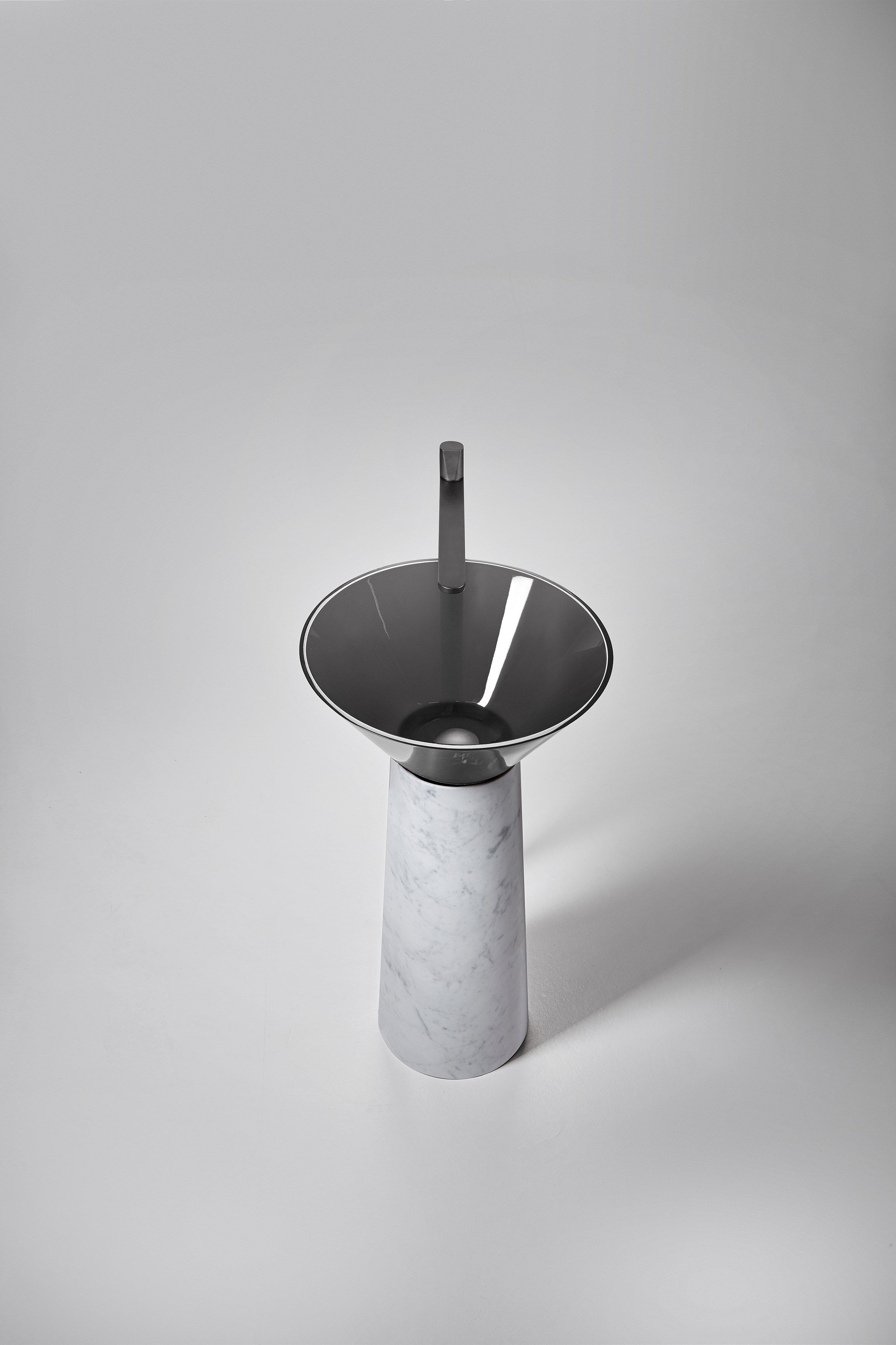 Каррарский мрамор отдельно стоящий круглый умывальник Antoniolupi ALBUME11 + ALBUME21 ARCH-00060600 - Вид №3