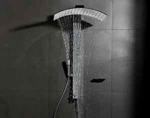 tender rain Настенная душевая стойка из латуни Pluvia