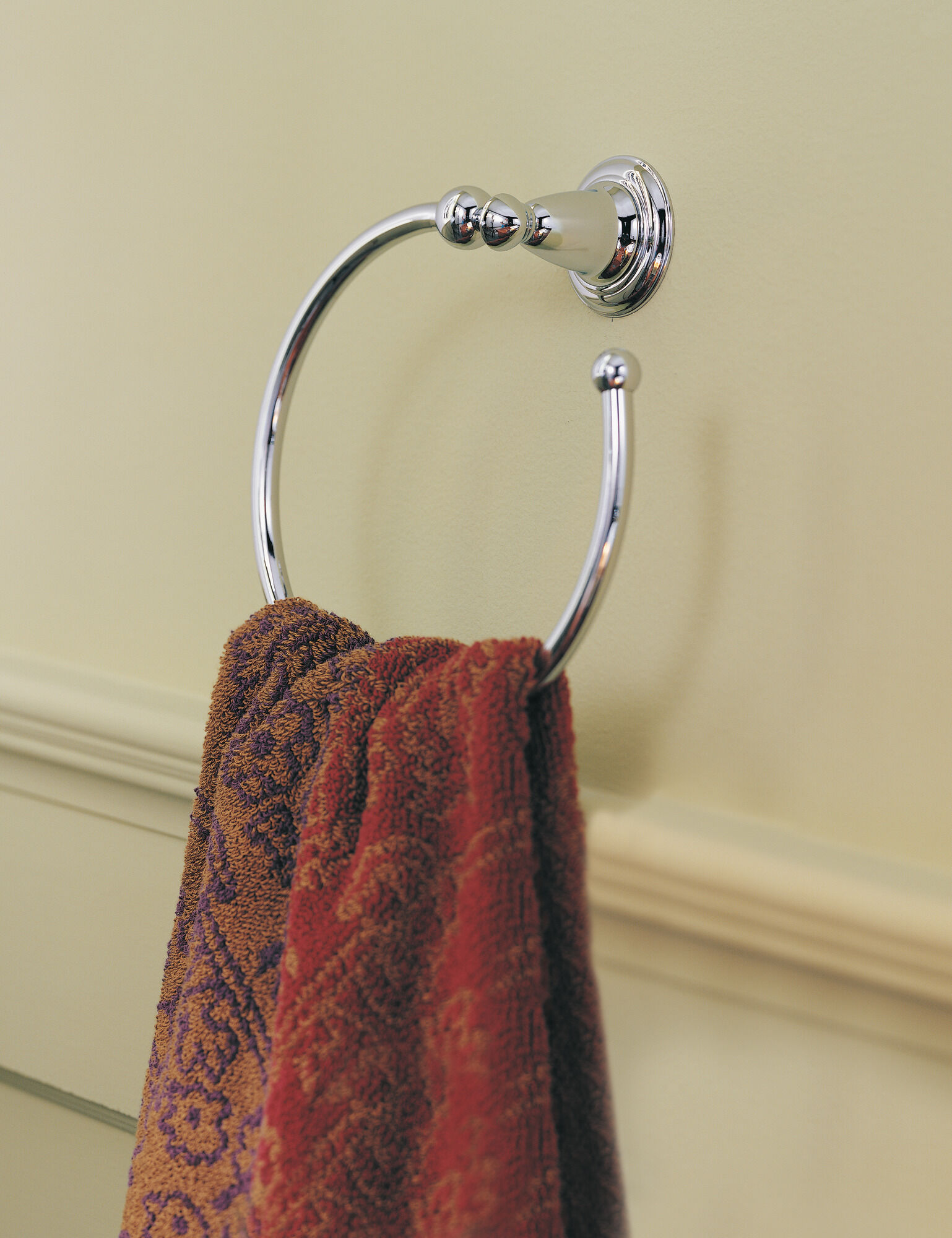 75046-PB Кольцо для полотенца Delta Faucet Victorian Полированная латунь - Вид №3