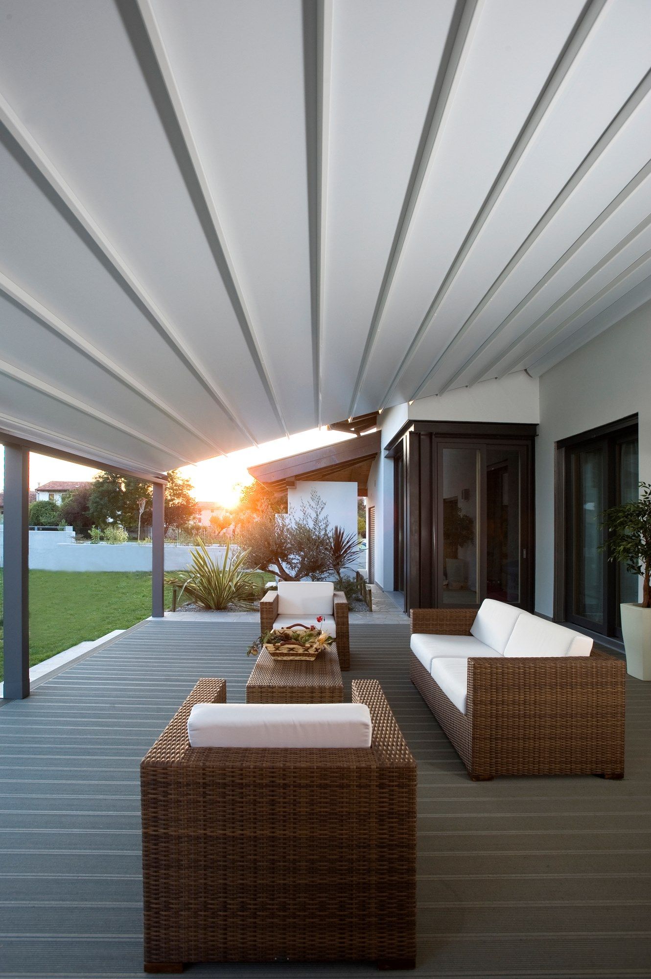 Алюминиевая пергола с раздвижной крышкой Pratic Tecnic ARCH-00107535