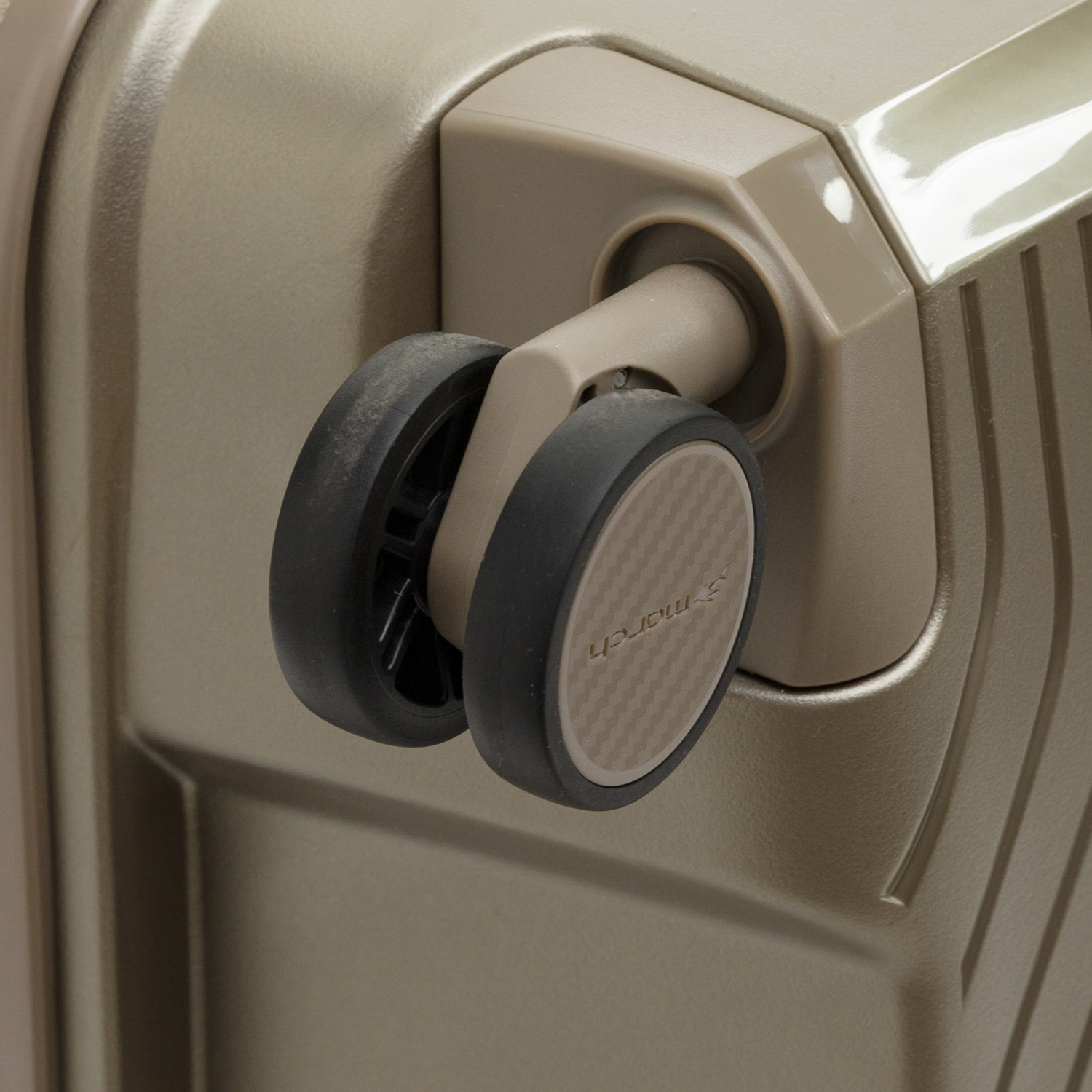 M1260-86-72 Чемодан M1260*72 L March Gotthard  - Вид №4