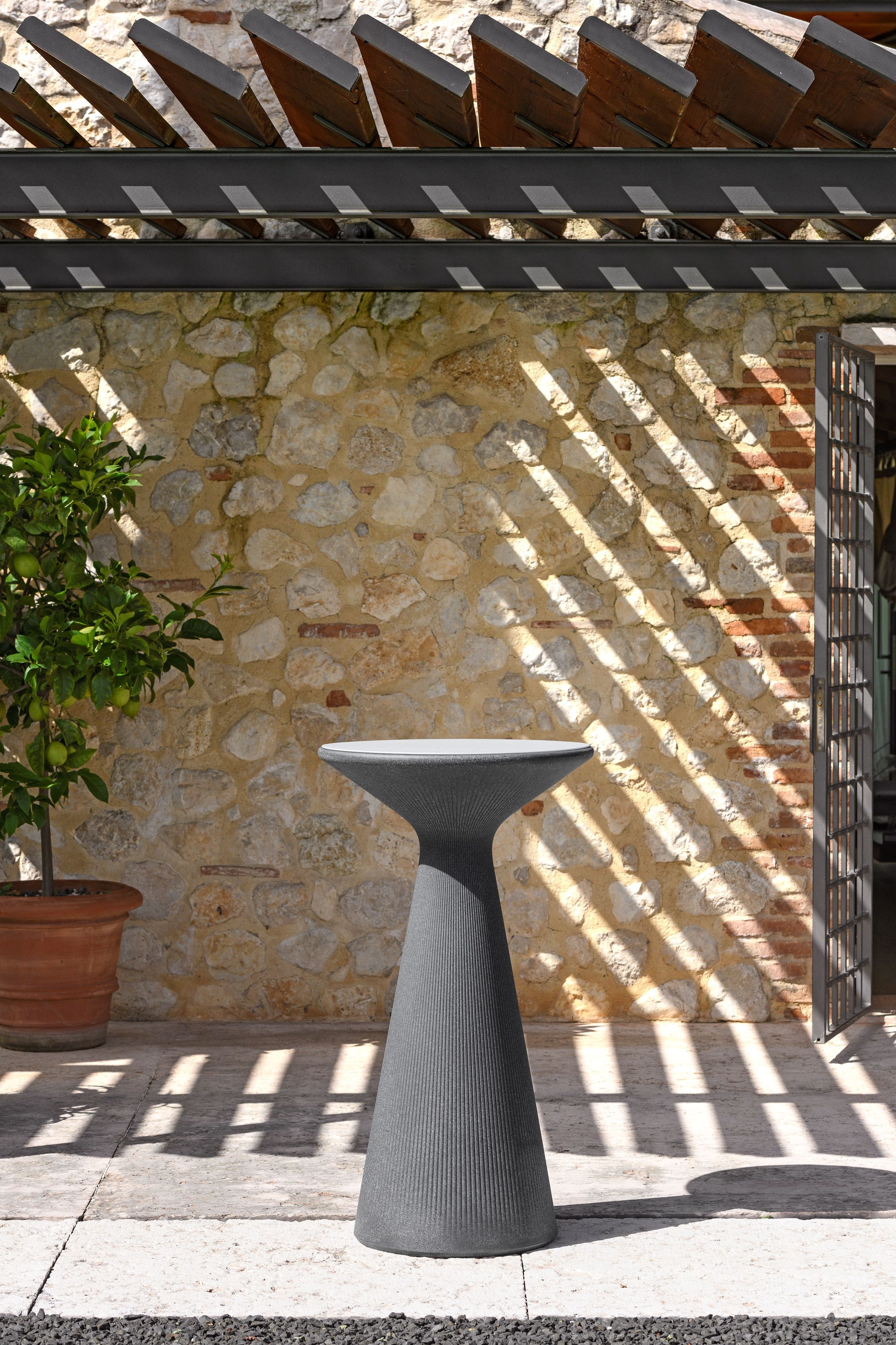 Высокий круглый стол из полиэтилена PLUST Fade ARCH-00053492 - Вид №13