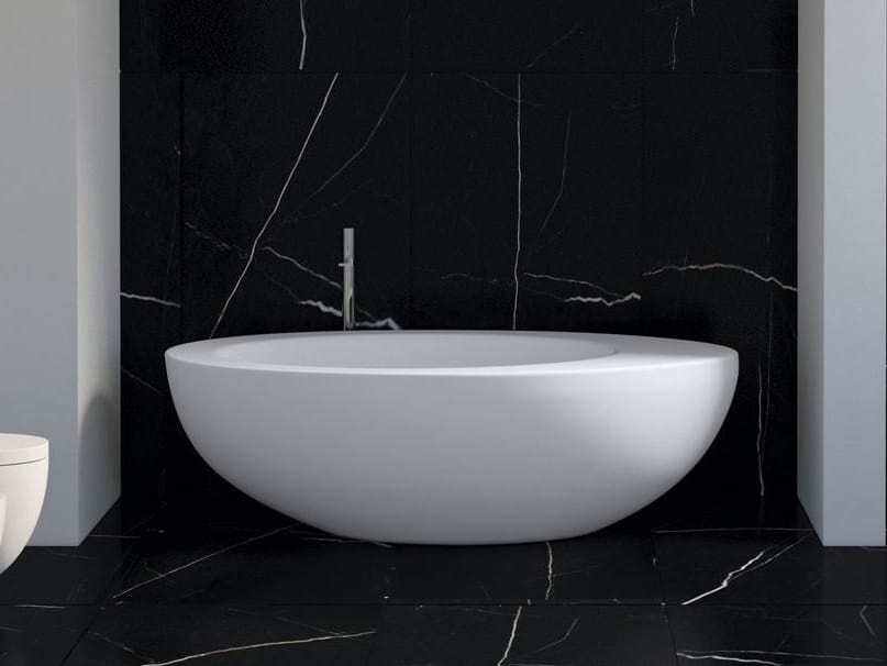 Керамическая ванна в центре комнаты Ceramica Cielo банки ARCH-00120177