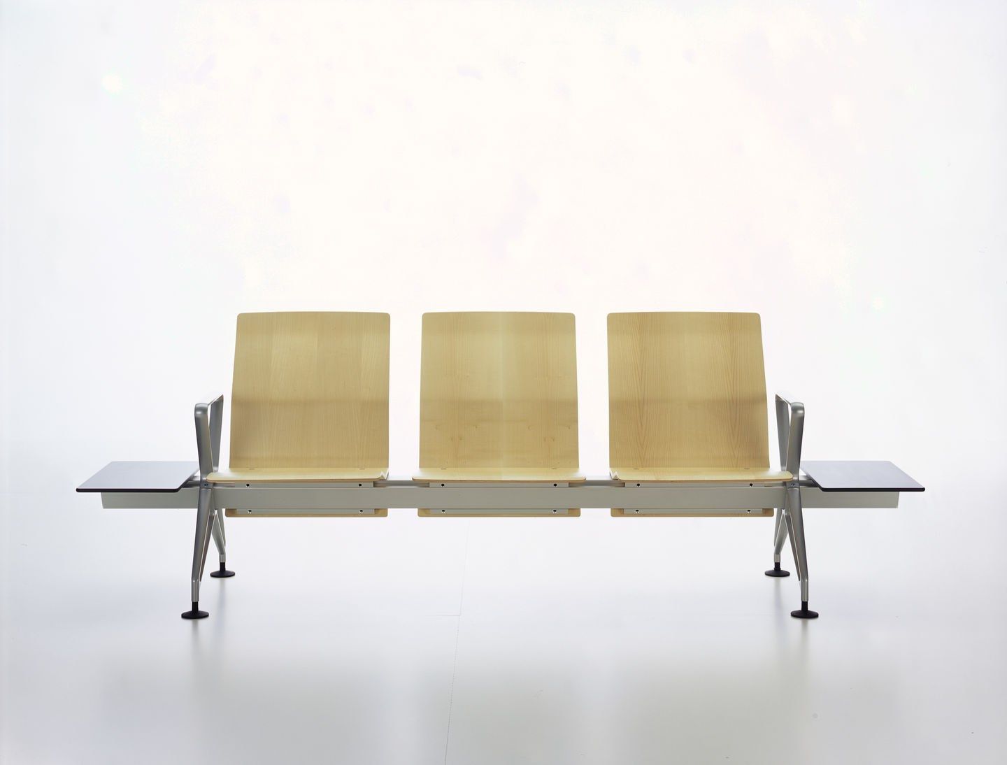 Сиденье на перекладине из фанеры с подлокотниками VITRA AIRLINE ARCH-00049226 - Вид №3