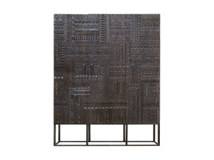 Сервант из манго с распашными дверцами