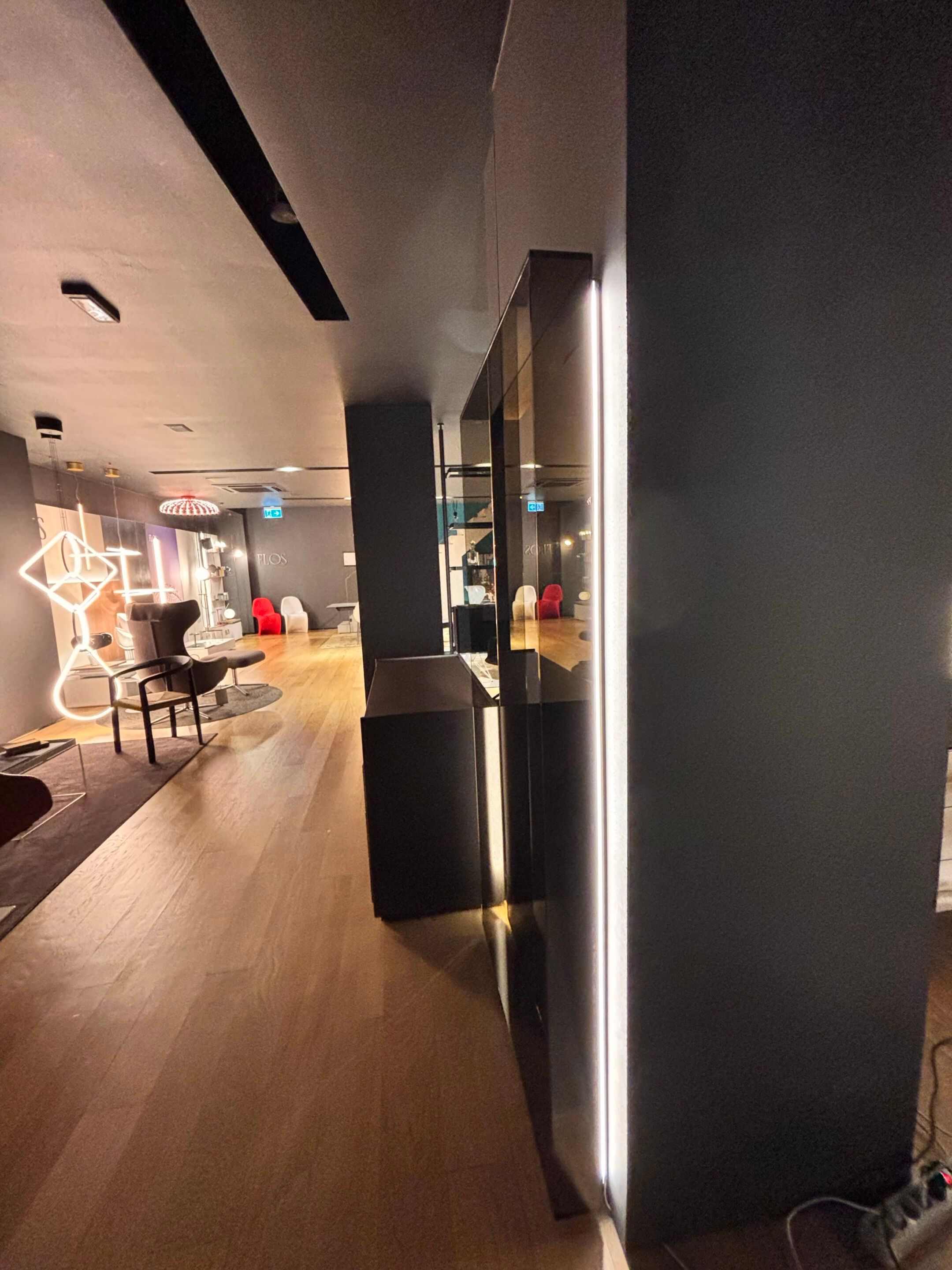 Зеркало со встроенным освещением In Stock озеро ARCH-00008986 - Вид №2