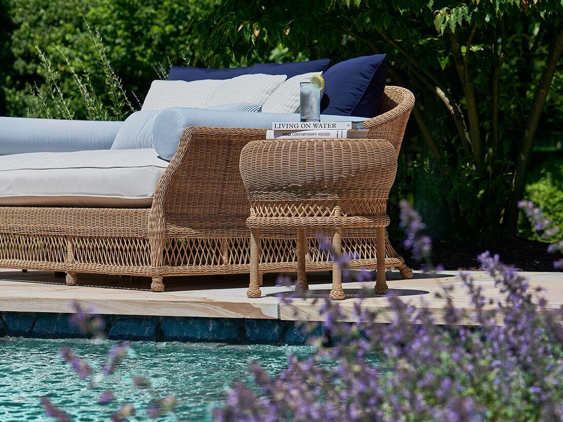 Круглый садовый столик из смолы Walters Water ARCH-00027492 - Вид №3