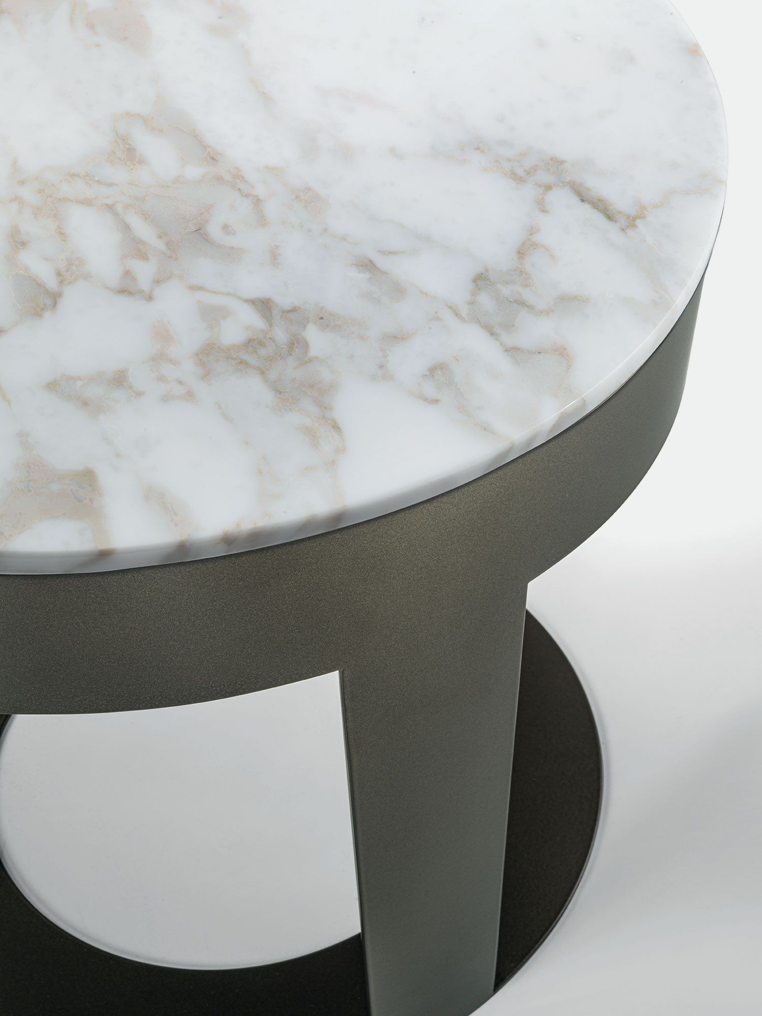 Журнальный столик из металла и мрамора Vittoria Frigerio Biffi ARCH-00050205 - Вид №2