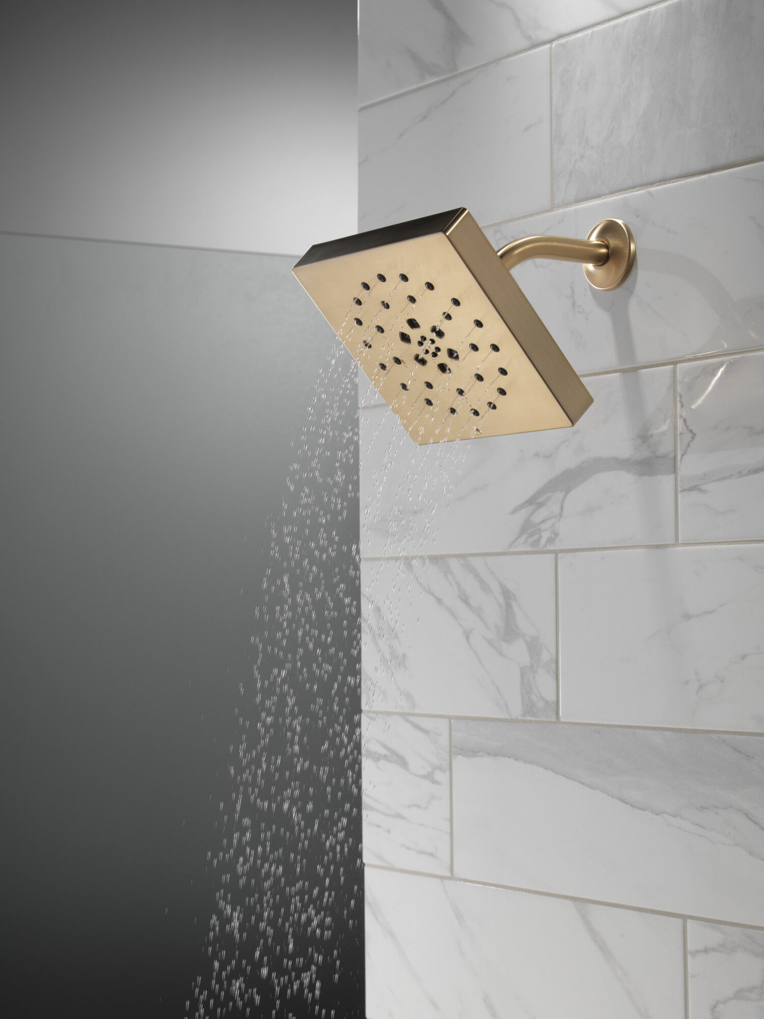 52484-CZ H2Okinetic® 4-х позиционная душевая лейка с UltraSoak ™ Delta Faucet DELTA Шампанское бронза - Вид №5