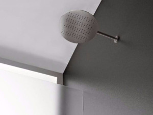 Настенный душ с дождевой насадкой