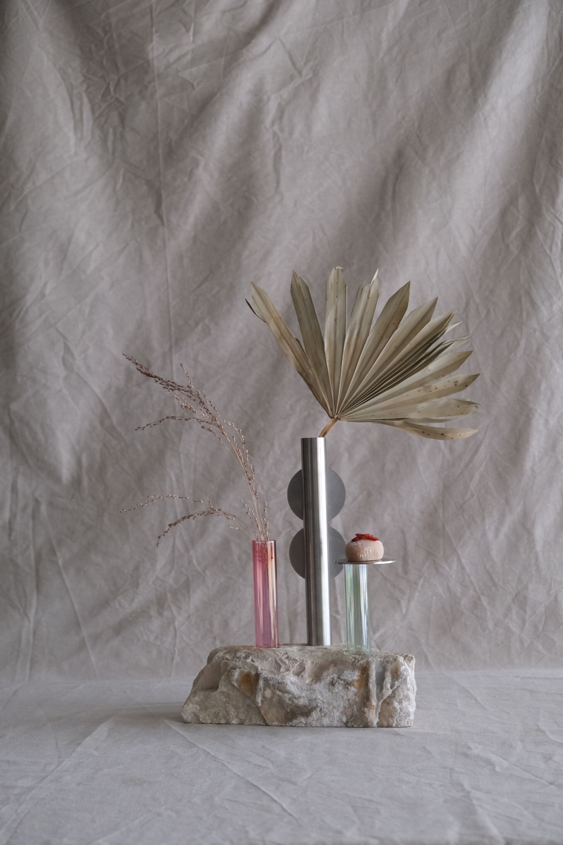 Мраморная ВАЗа Botticino, нержавеющая сталь и боросиликатное выдувное стекло VESTA FURNITURE Meteoriti ARCH-00097283 - Вид №2