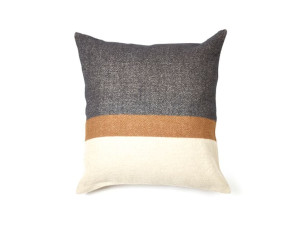 Льняная и шерстяная квадратная подушка