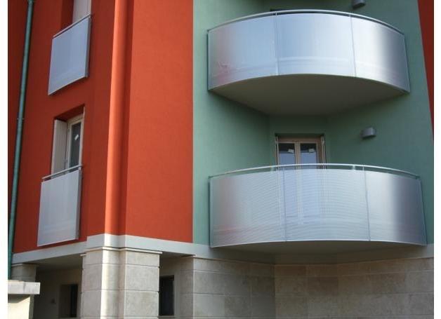 ALUSCALAE Балюстрада с одностворчатой ​​стойкой и алюминиевой панелью sun-id-1434988 - Вид №6