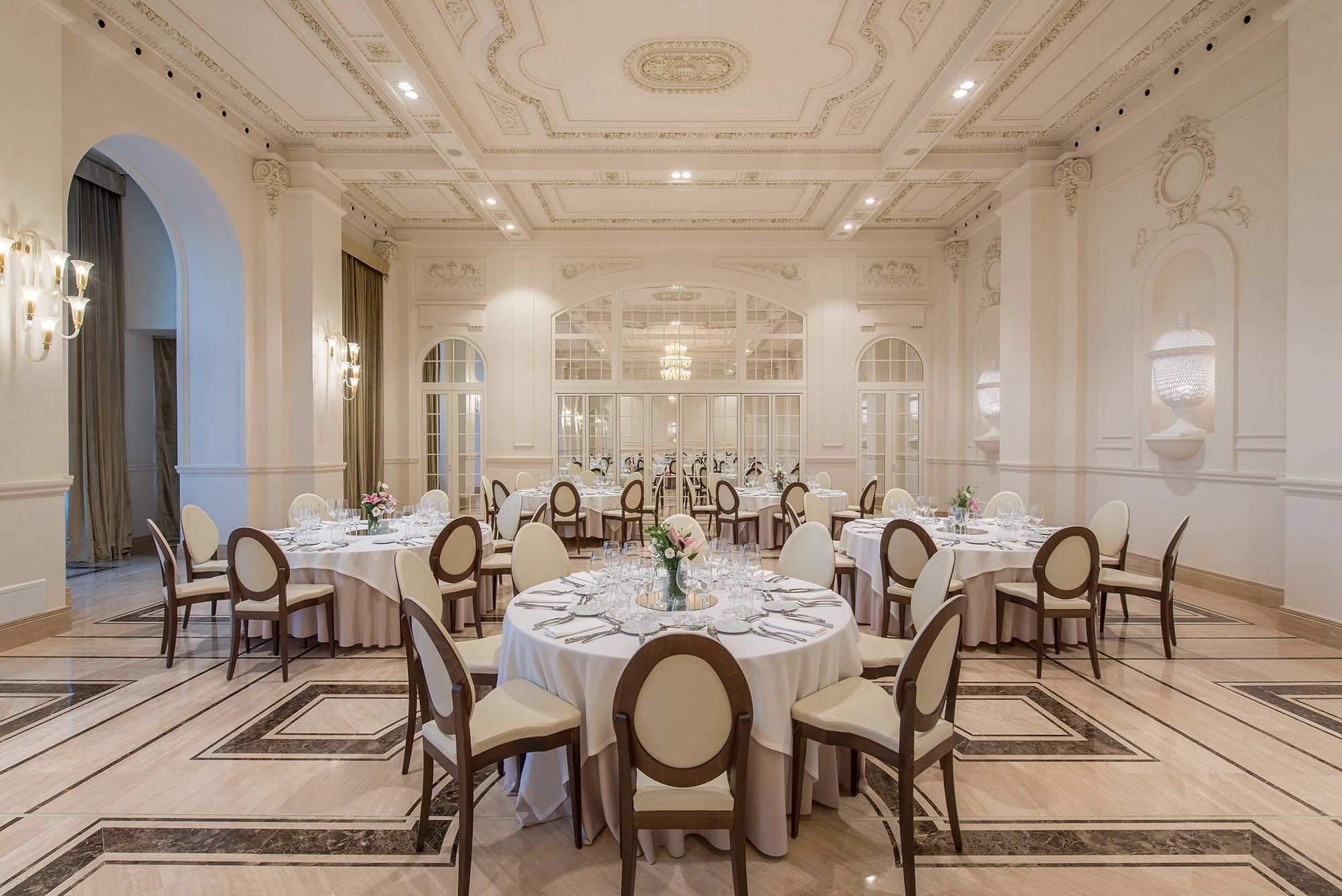 Деревянный стул с мягким сиденьем Vgnewtrend MALAGA ARCH-00127830 - Вид №2