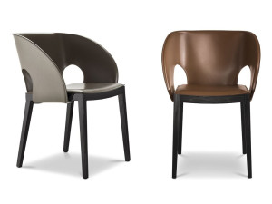 Кожаный стул с подлокотниками