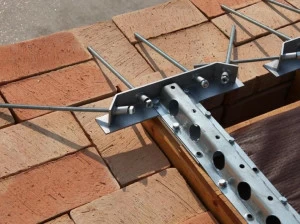 PETER COX Металлическая антисейсмическая арматура для смешанных полов