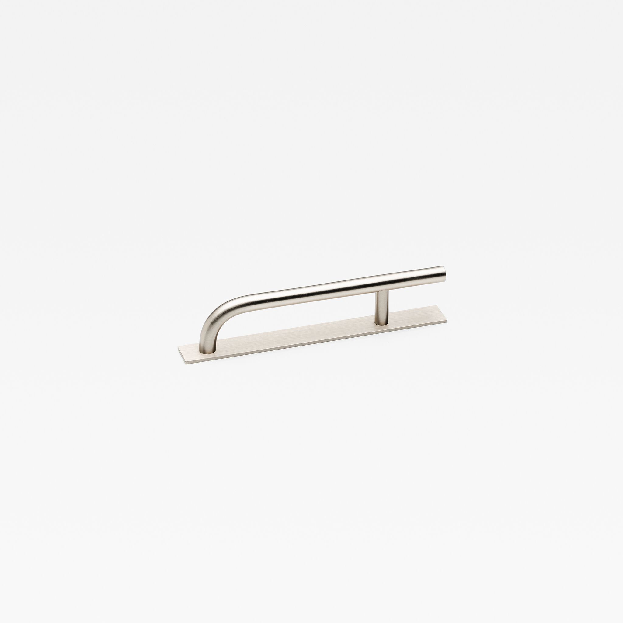 Латунная мебельная ручка на пластине Lo & Co Interiors Brera ARCH-00145478 - Вид №14