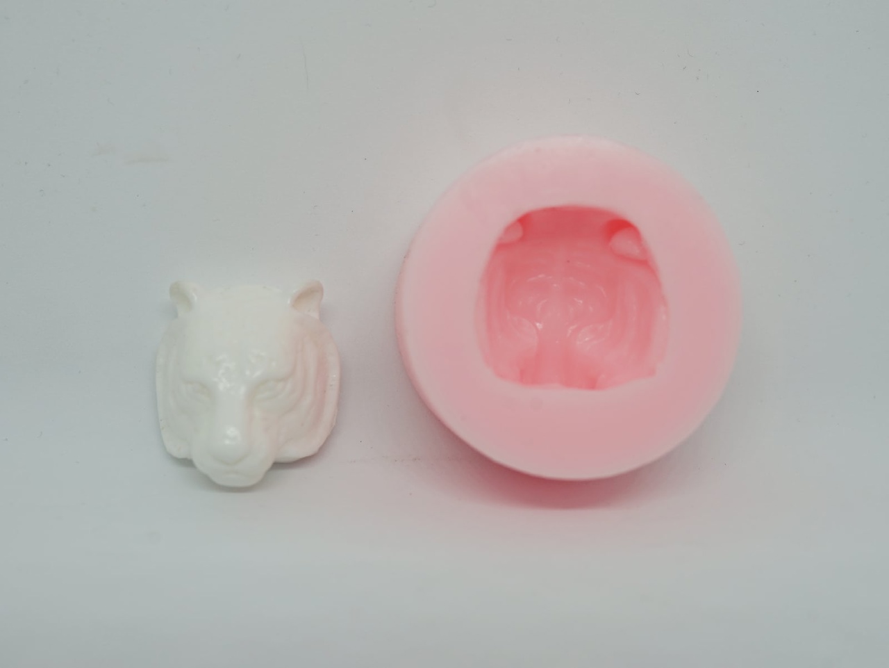 11359 Молд №1607 силикон Тигры HobbyPage 