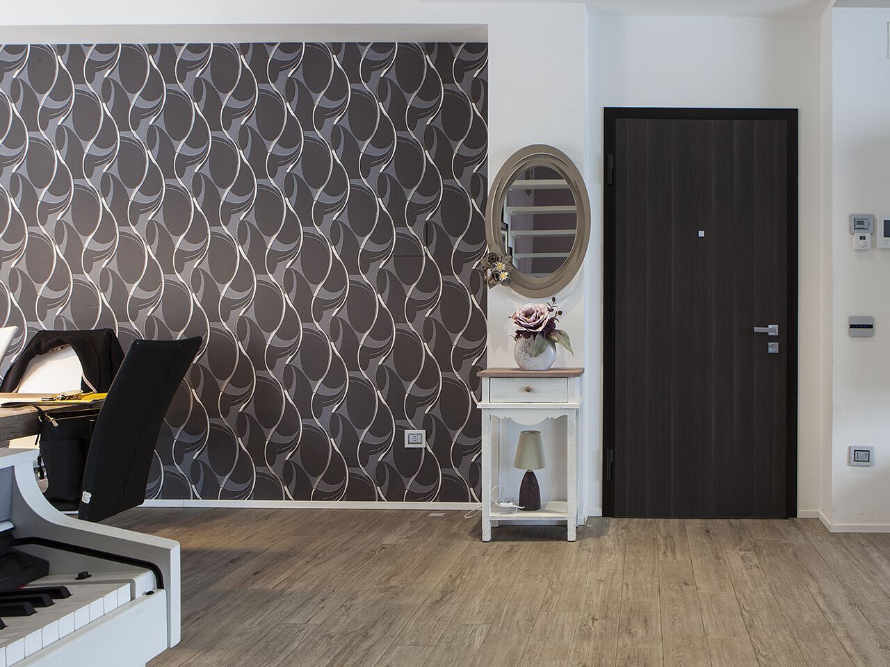 Бронированная входная дверь с открытыми петлями Oikos Evolution ARCH-00056810 - Вид №1