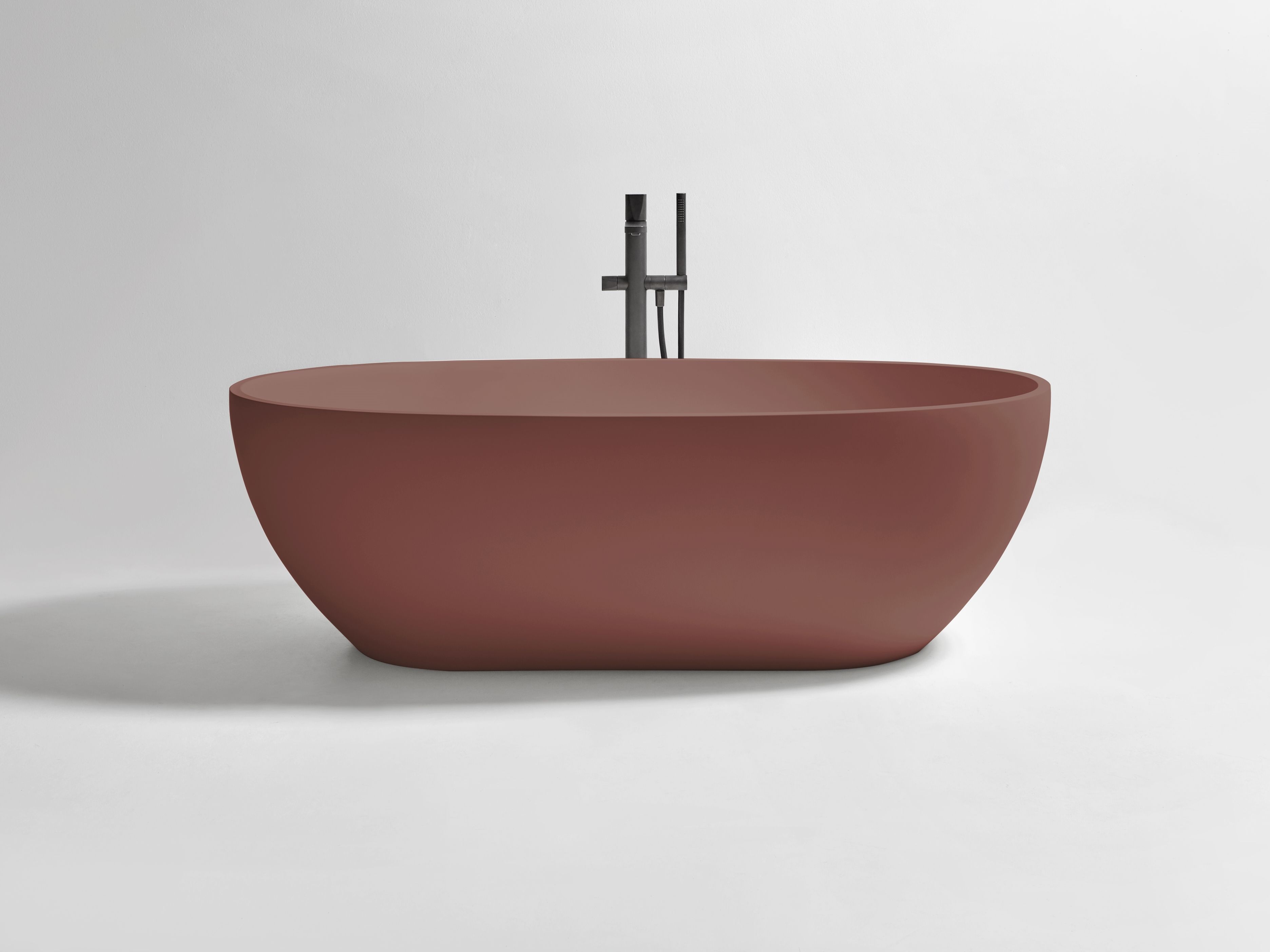 Овальная ванна в центре комнаты в Colormood Antoniolupi REFLEXLIGHT ARCH-00023725 - Вид №6