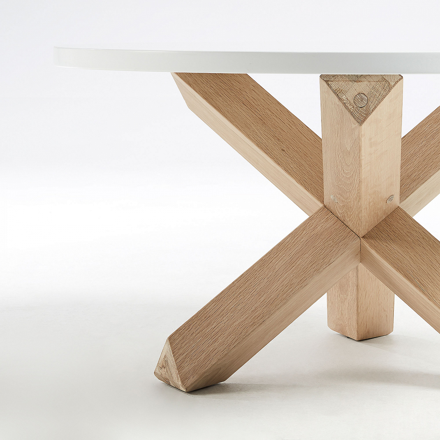 068083 Журнальный столик Brena Ø65 белый La Forma Lotus - Вид №1