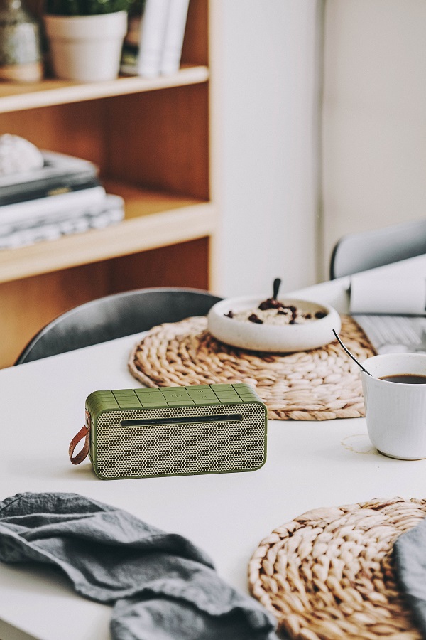 Колонка беспроводная с ремешком aMOVE хаки KREAFUNK KFNG68 - Вид №1