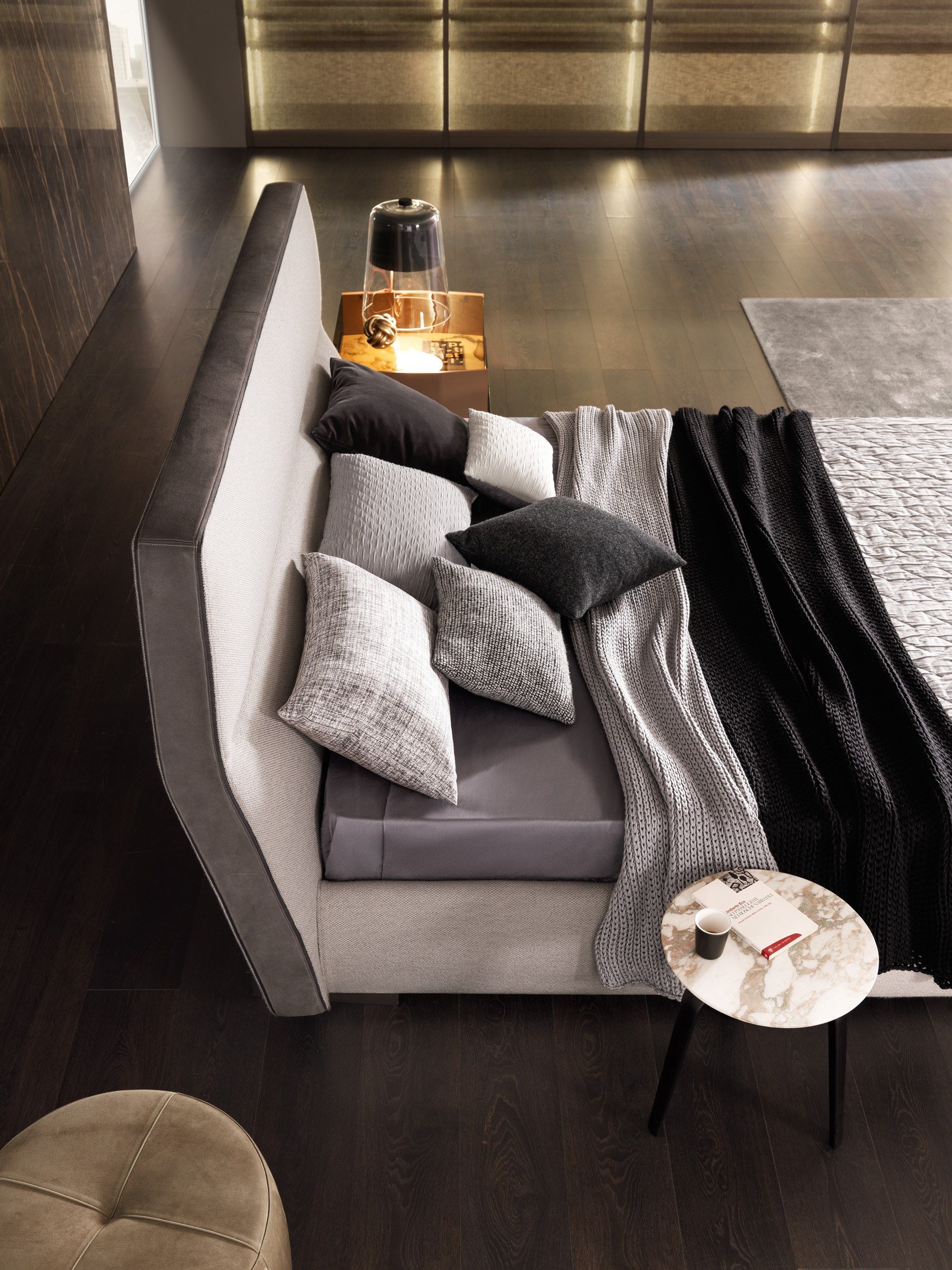 Двуспальная кровать-контейнер с мягким изголовьем MisuraEmme COSY ARCH-00040461 - Вид №1