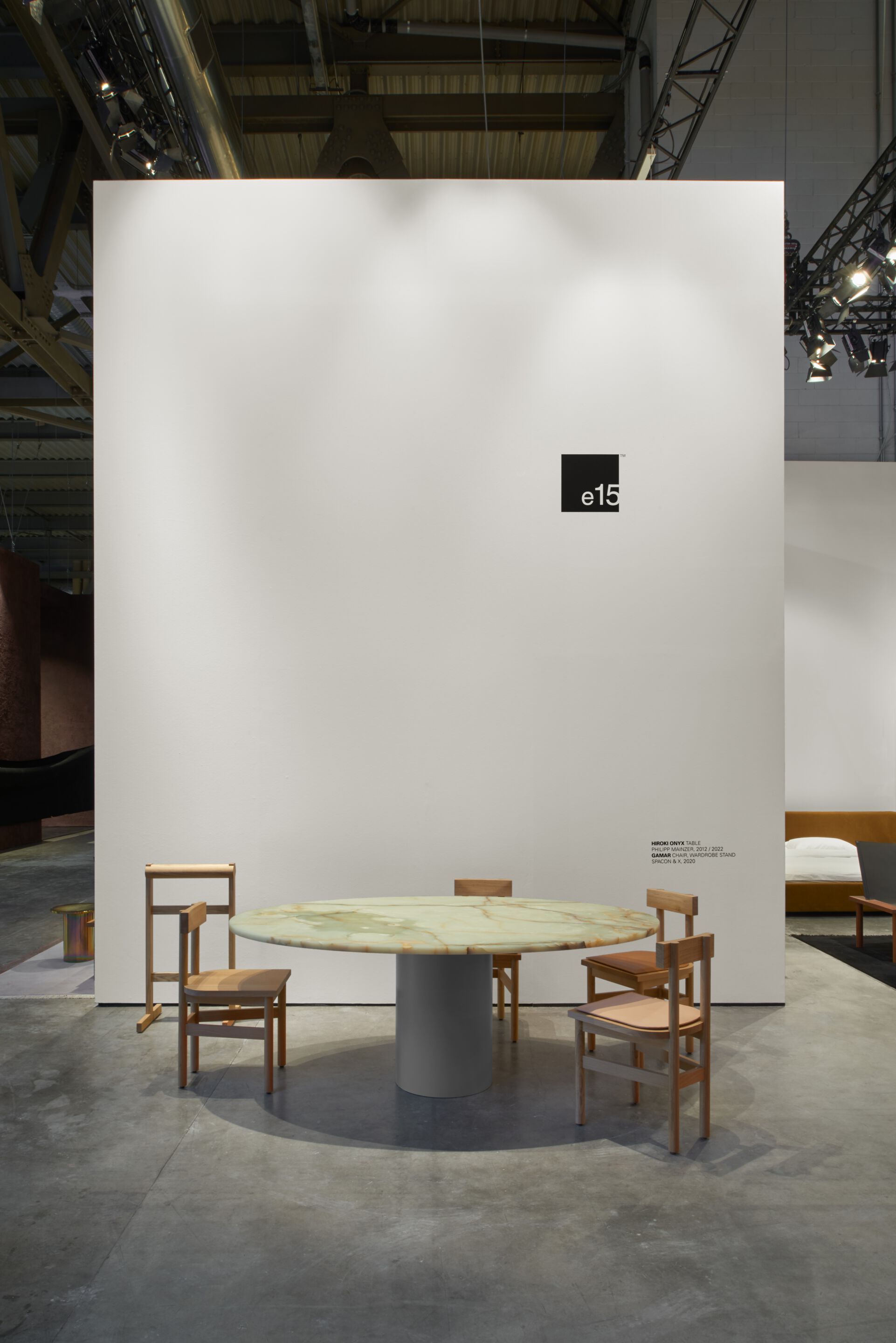 Круглый стол из оникса и стали e15 HIROKI ONYX ARCH-00068866 - Вид №2