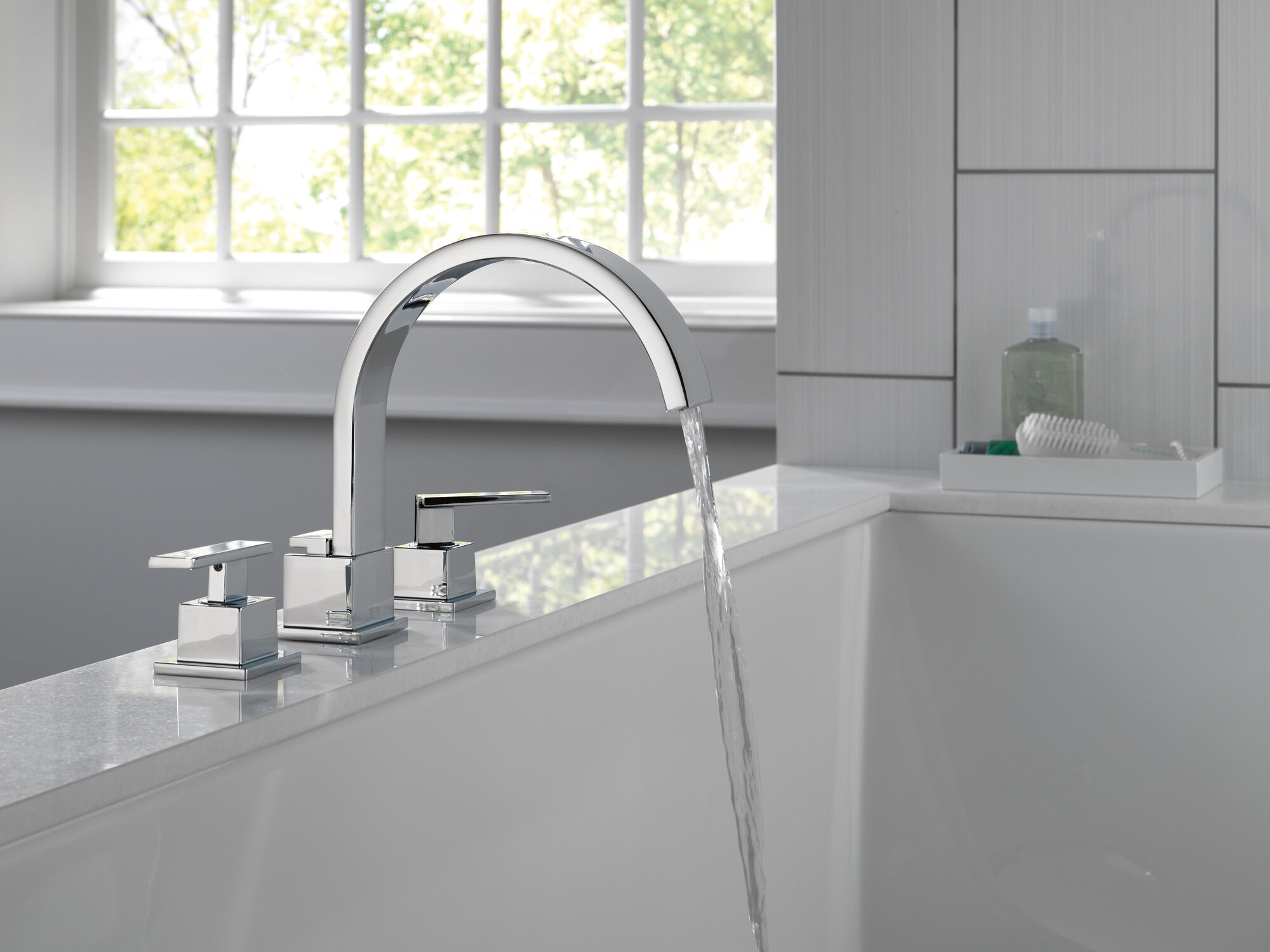 T2753-CZ Римская ванна Delta Faucet Vero Шампанское бронза - Вид №2