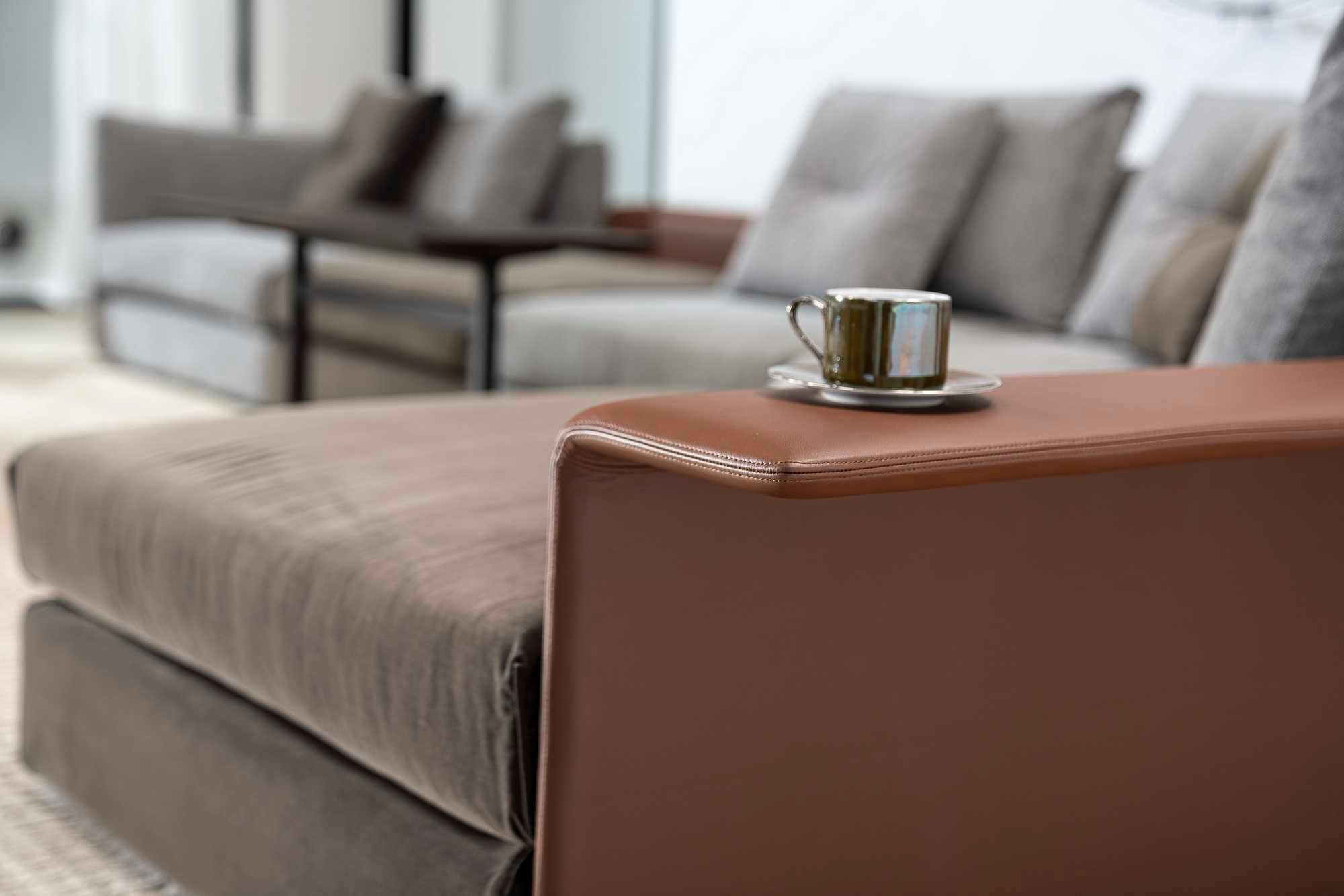 Модульный тканевый диван с полуостровом CAMERICH BLOOM ARCH-00012778