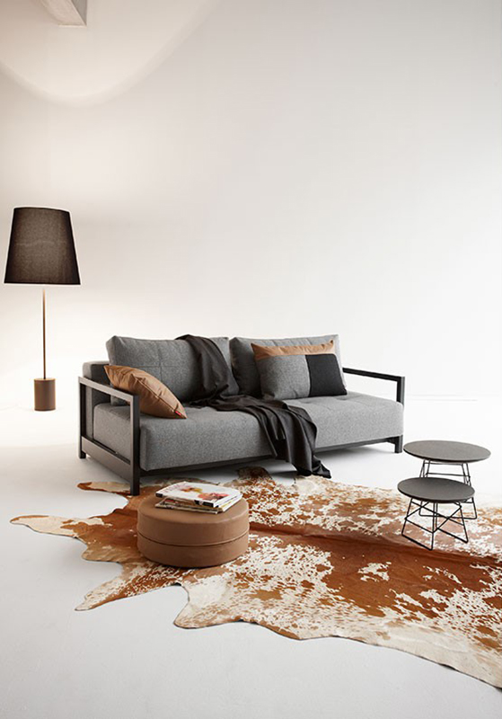 Диван Bifrost Deluxe Excess Lounger с подушками, черными ножками и металлической рамой, серо-черный Innovation Living BIFROST563 - Вид №2