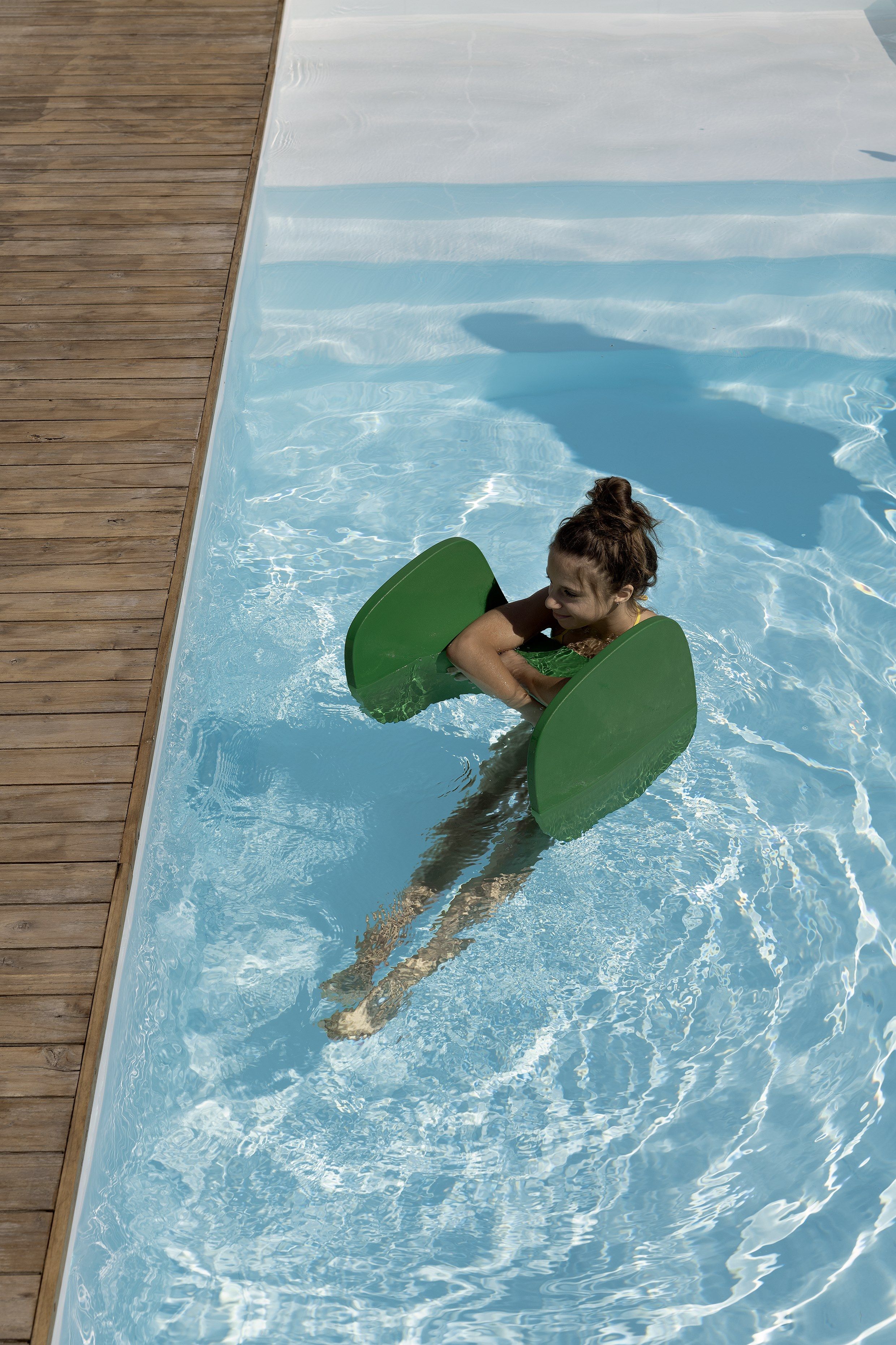 Пластиковый квадратный журнальный столик Kristalia шрифт ARCH-00075641 - Вид №5