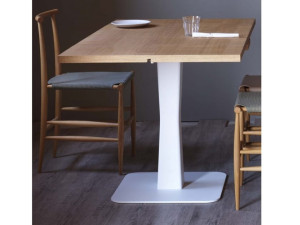 Обеденный стол