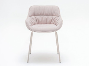 Мягкий тканевый стул с подлокотниками