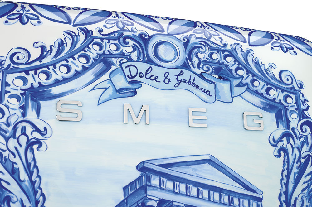 FAB28RDGM3 Холодильник / отдельностоящий однодверный холодильник, стиль 50-х годов, 60 см, серия divina cucina, майолика SMEG  - Вид №6