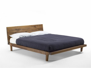 Двуспальная кровать из массива дерева