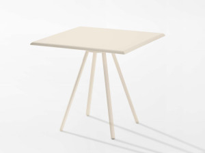 Квадратный садовый стол