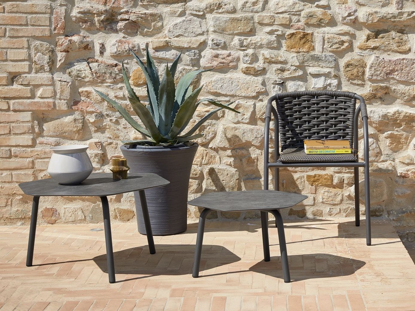 Садовый стул с подлокотниками Roberti Капри ARCH-00105051 - Вид №1