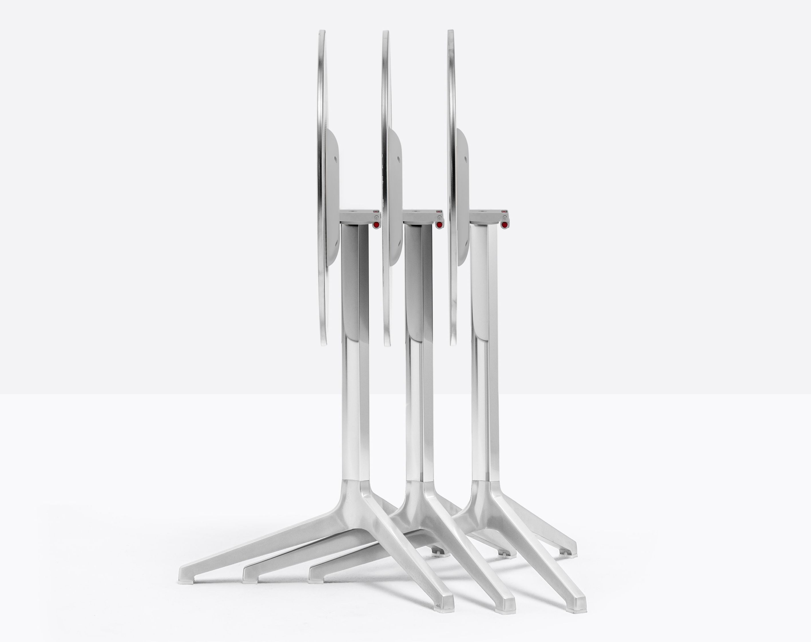 Штабелируемый стол с алюминиевым откидным верхом Pedrali Ypsilon ARCH-00030754 - Вид №1