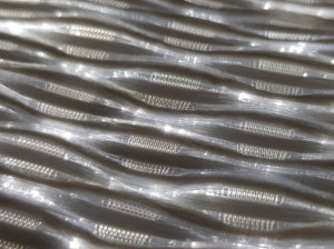 Яркая ткань