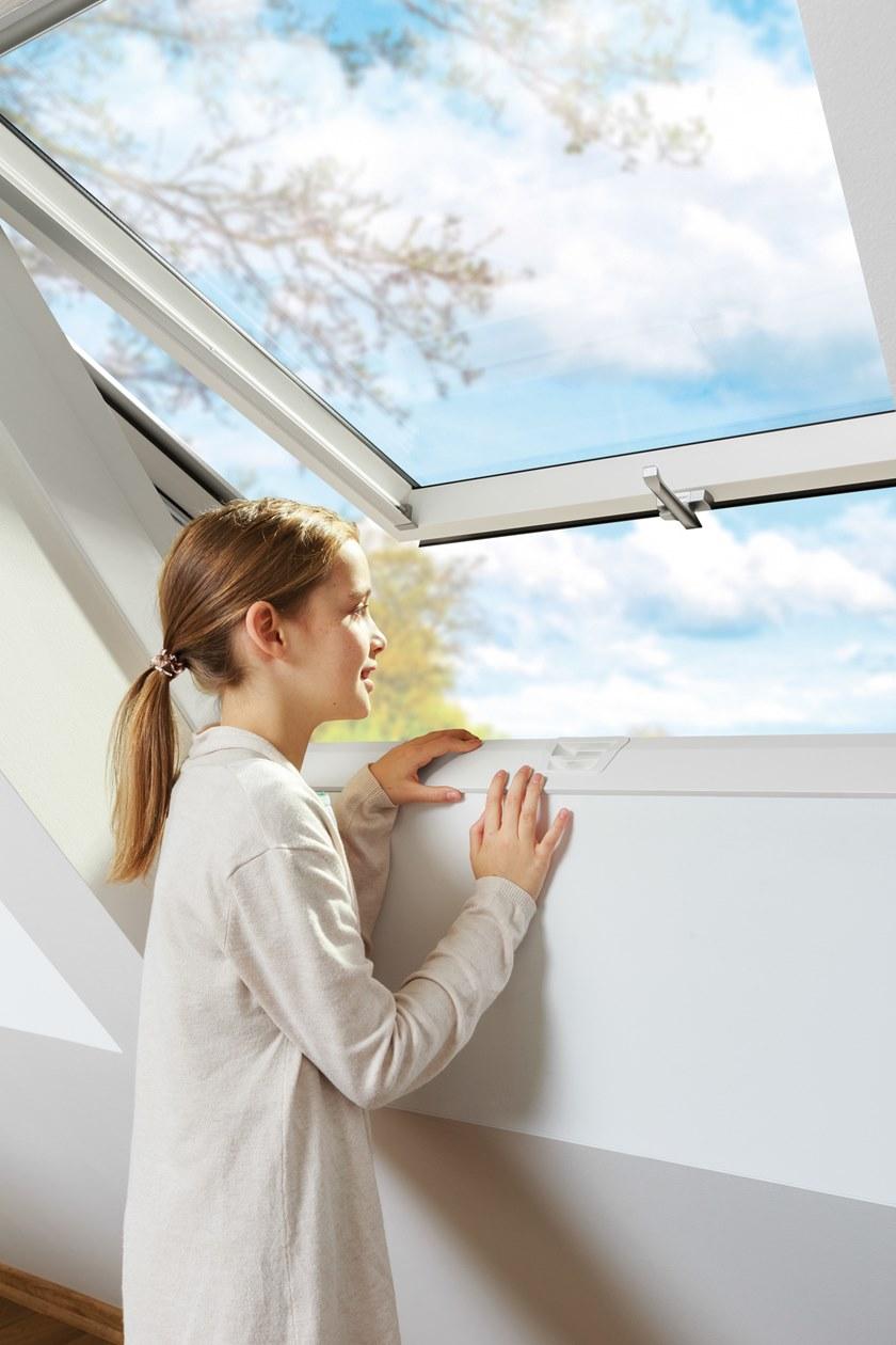 Fakro Мансардное окно из сосны с защитой от взлома Finestra a bilico sun-id-1437755 - Вид №3