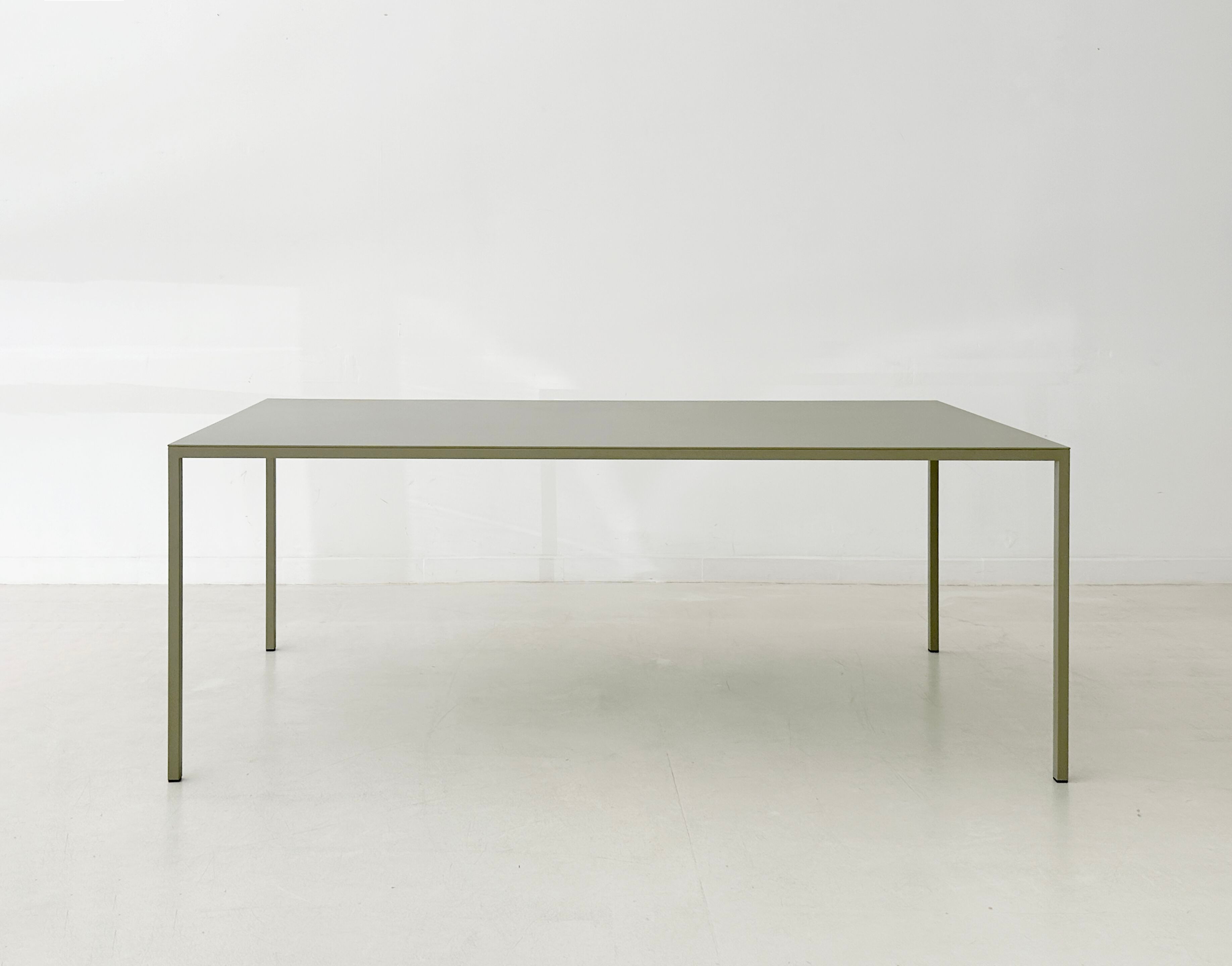 Прямоугольный стол из переработанного алюминия Branca Lisboa CUBA ARCH-00083940 - Вид №1