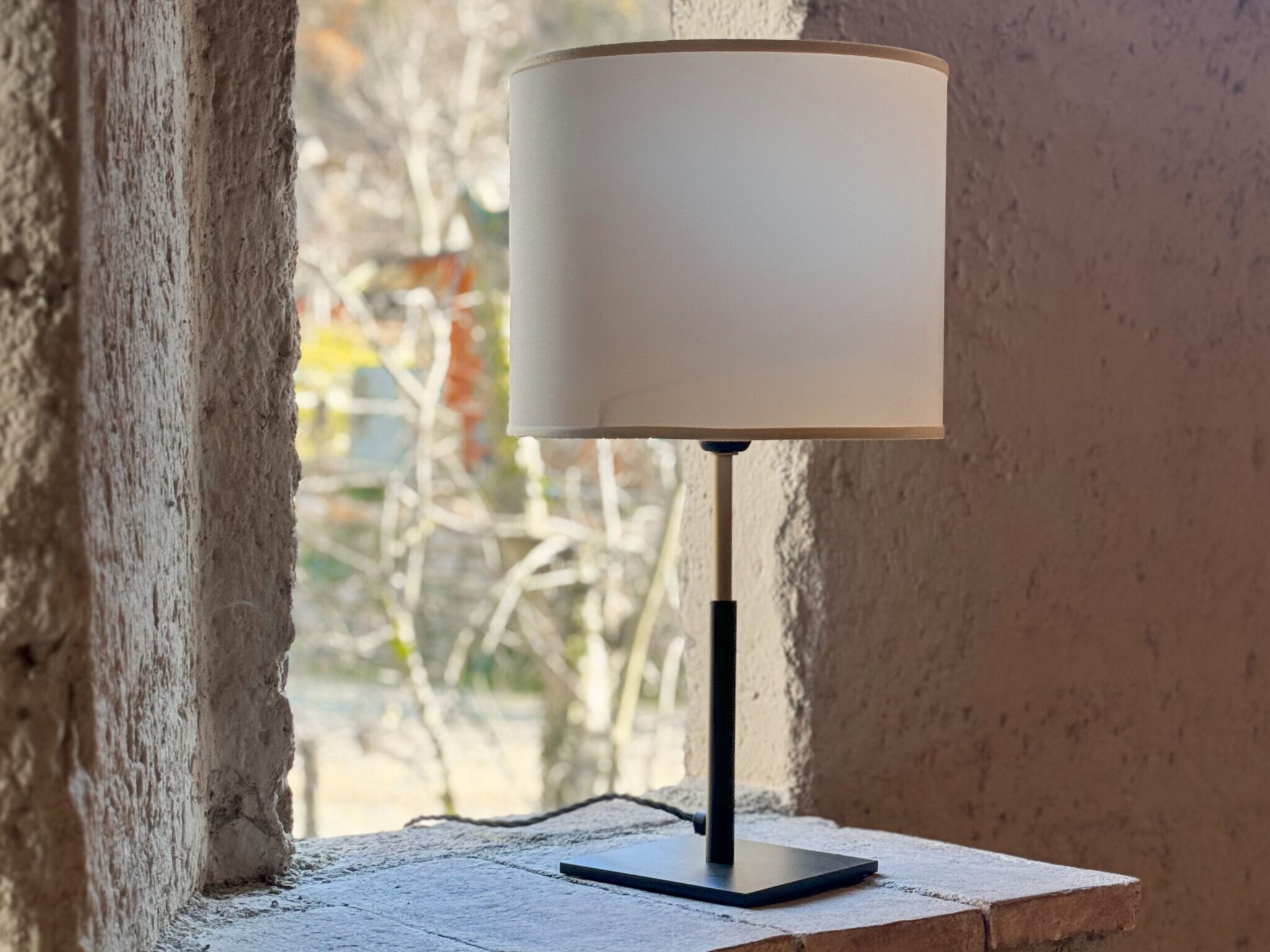 Латунная светодиодная настольная лампа Lampex Italiana Dafne ARCH-00040846 - Вид №1