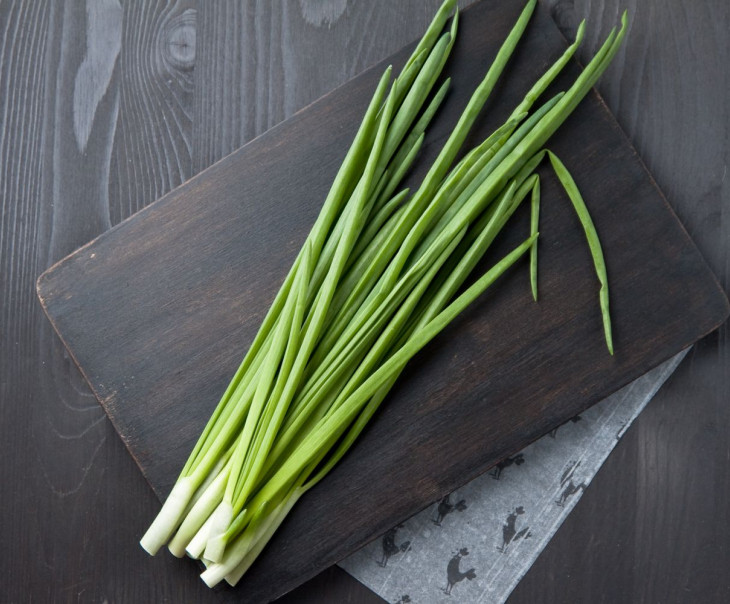 8432 Лук зеленый 100г Вкусляндия 