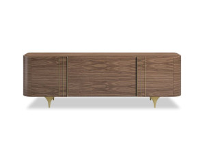 Деревянный шкаф