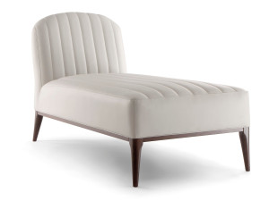 Мягкая спальная кровать