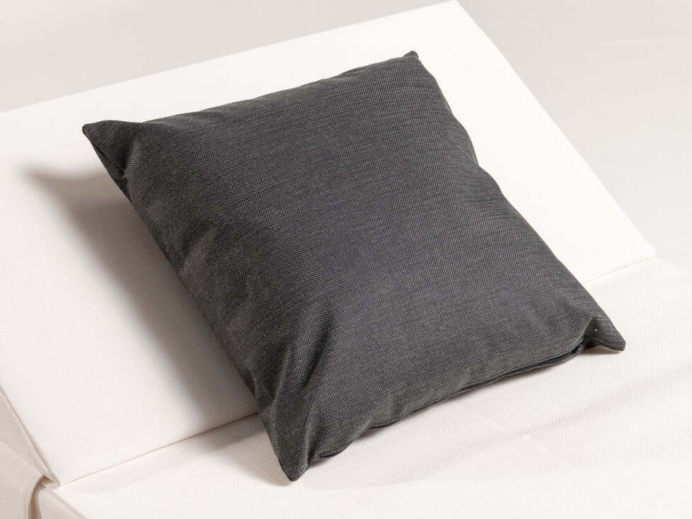 Квадратная однотонная подушка Batyline® для наружного применения COZIP BATYLINE 50x50 ARCH-00012999