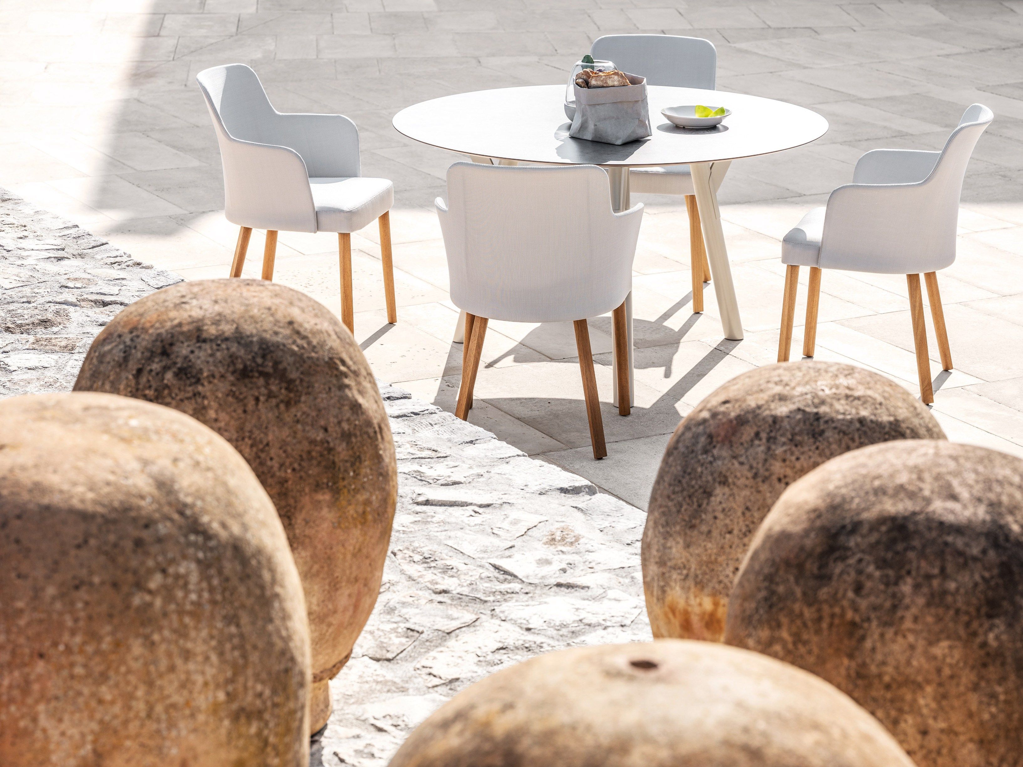 Мягкий тканевый стул с подлокотниками Varaschin EMMA ARCH-00128832 - Вид №2