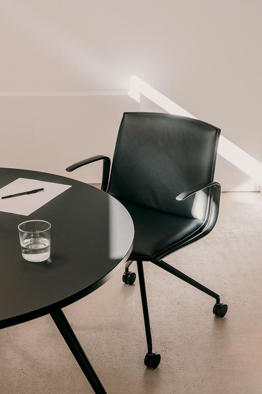 arper Кресло на эстакаде с подлокотниками на колесиках Catifa up sun-id-1485451 - Вид №6